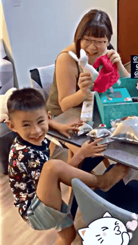 Kaiby Baby Hamper Unboxing Video 11