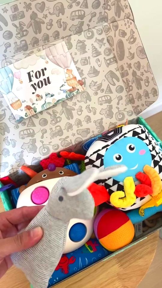 Kaiby Baby Gift Box Unboxing Video 33