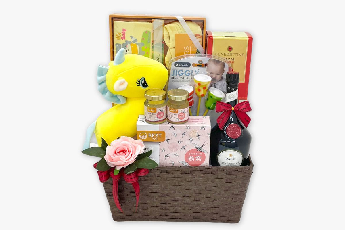 Hummings Mum & Baby Hamper (With DOM Benedictine) Review Banner