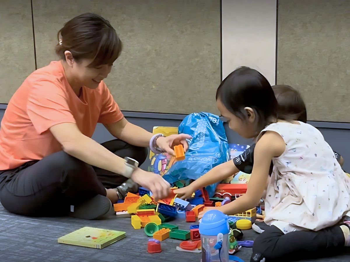 How to Select the Perfect Babysitting Agency Essential Tips for Modern Families Article Banner