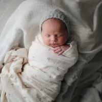 MUSHIE Swaddle (Cherries)