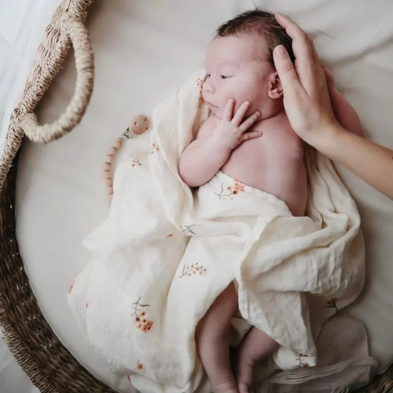 MUSHIE Swaddle (Flowers)