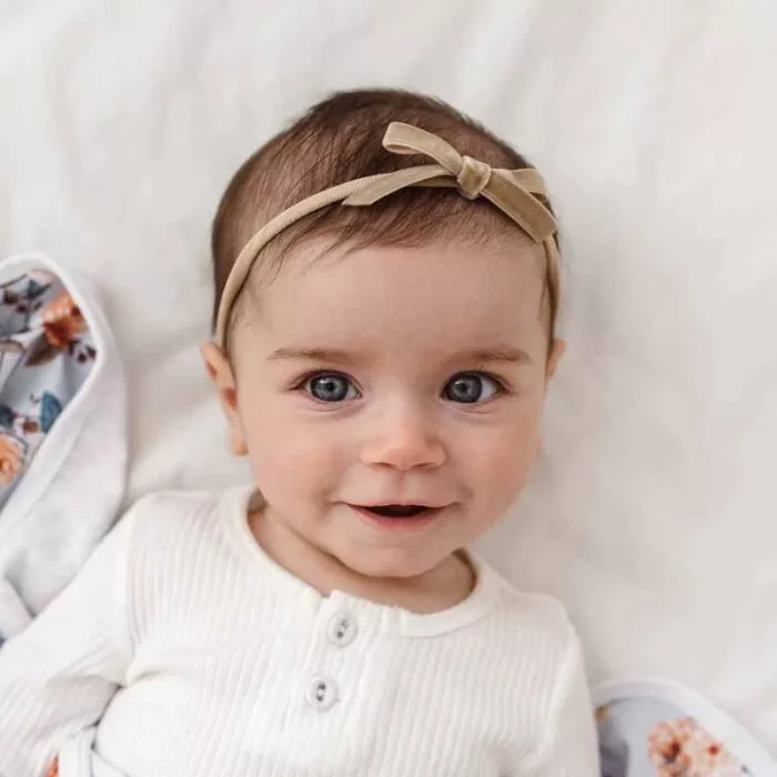 SNUGGLE HUNNY Velvet Baby Headband (Pebble)